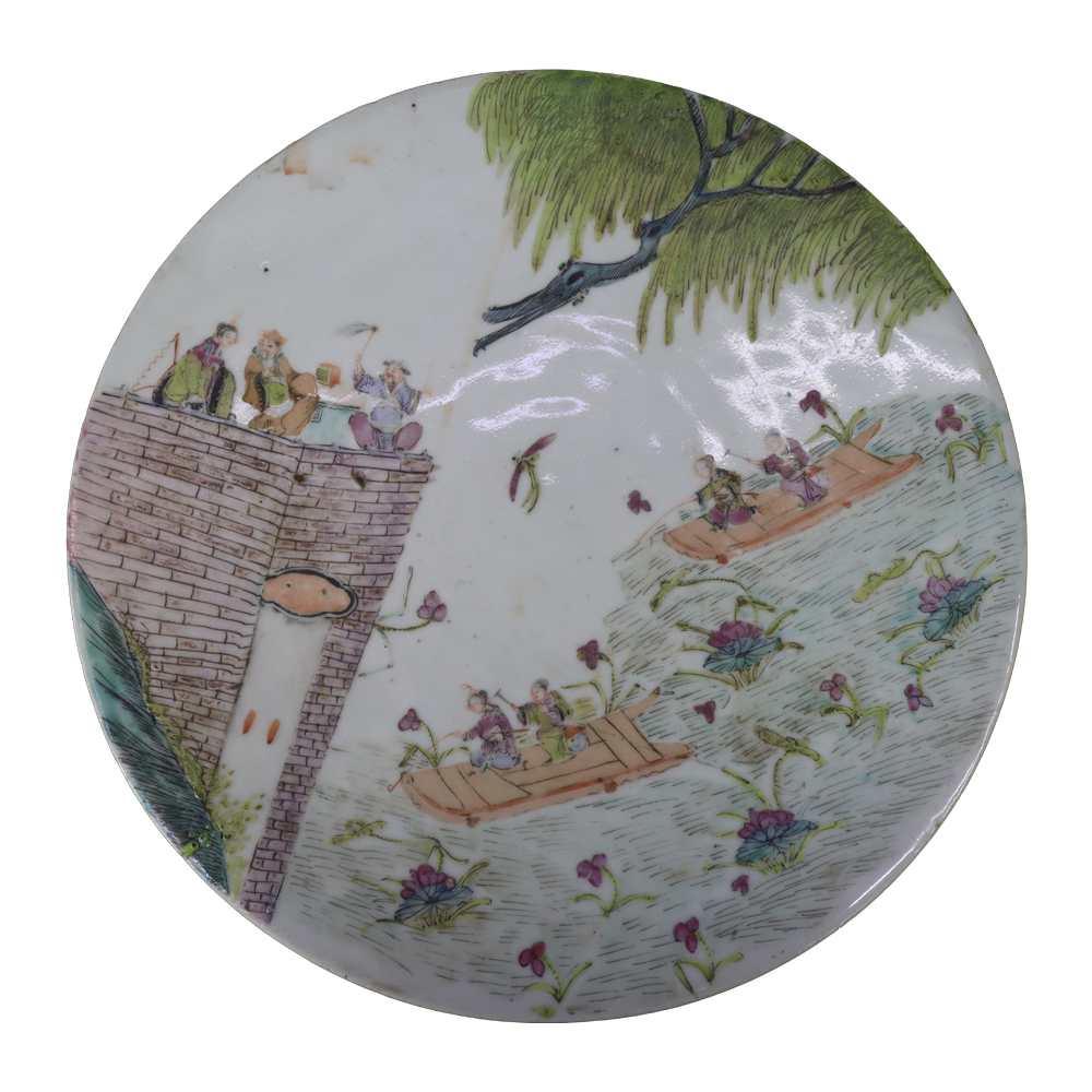 A famille - rose porcelain panel with figures and landscapes in the style of the Tongzhi period of the Qing Dynasty